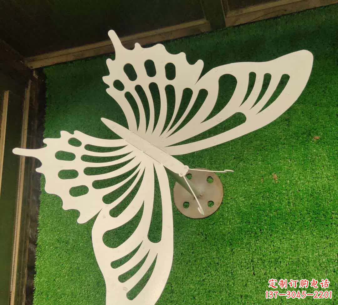 威海不锈钢镂空蝴蝶雕塑灵动翩跹