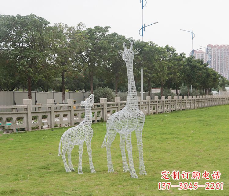 威海精美的不锈钢长颈鹿雕塑