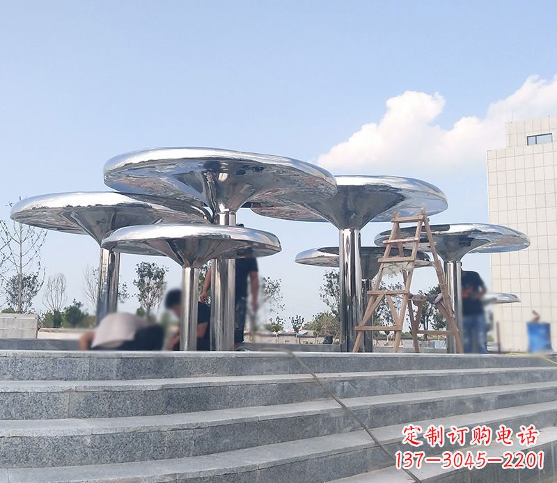 威海艺术精美的不锈钢蘑菇公园雕塑