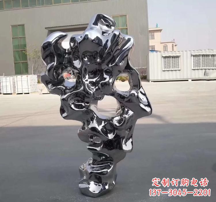 威海太湖石雕塑精美的艺术瑰宝
