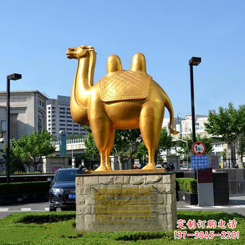 威海不锈钢骆驼雕塑点缀城市绿化