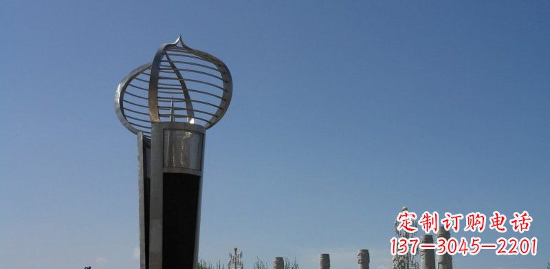 威海不锈钢火炬形雕塑熠熠生辉