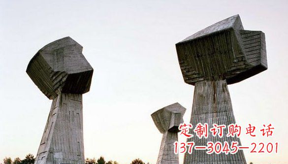 威海不锈钢拳头一种独特的雕塑材料
