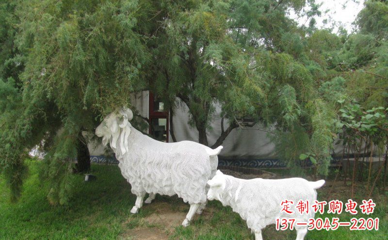 威海不锈钢山羊雕塑静谧中的动态美