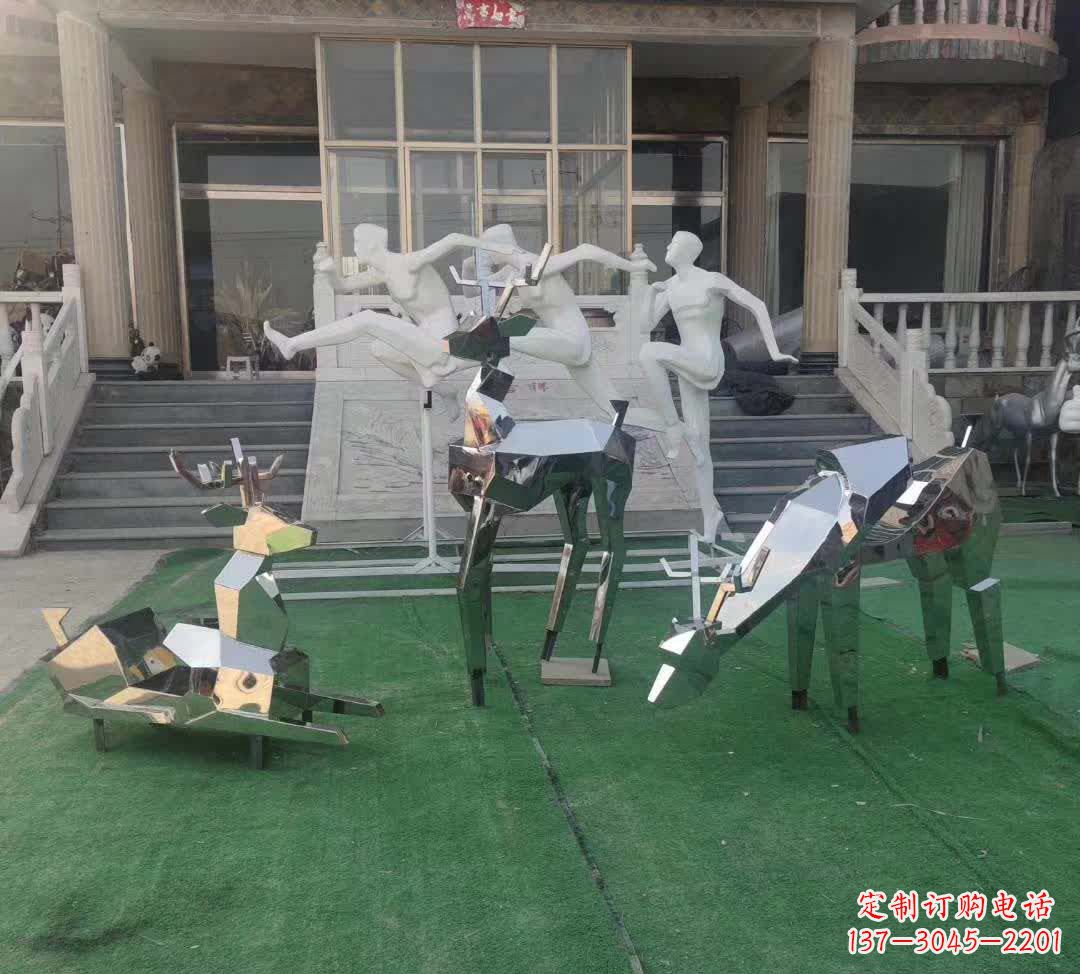 威海精美动物雕塑点缀不锈钢售楼部