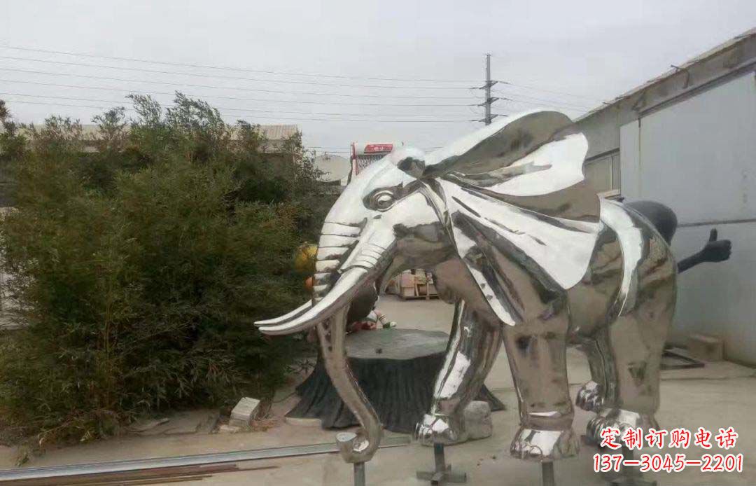 威海大象雕塑为售楼部装饰点缀