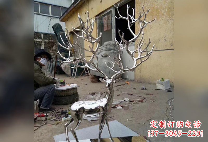 威海不锈钢树枝鹿雕塑艺术精美的自然之美