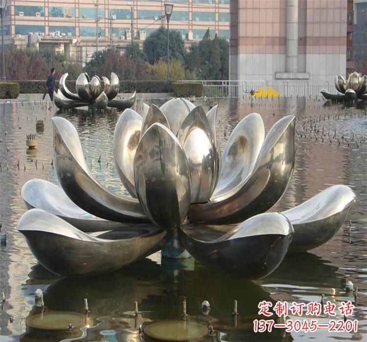 威海不锈钢水景荷花雕塑质朴之美