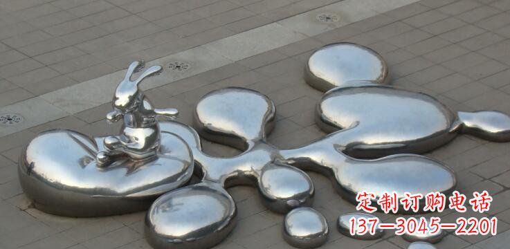威海不锈钢兔子雕塑景观的美丽添彩