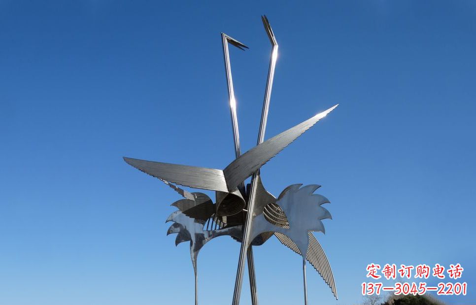 威海不锈钢鸵鸟雕塑精美外形、传神表现
