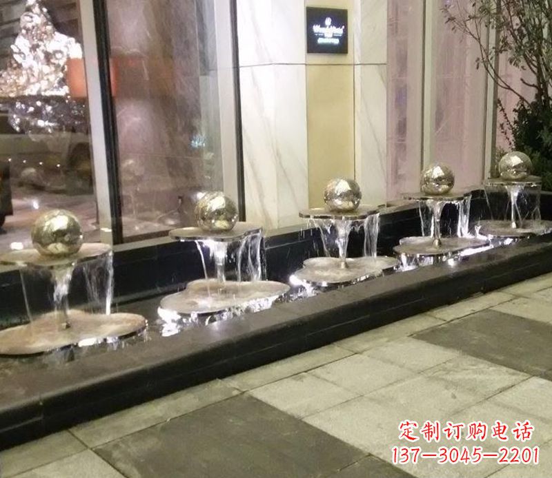 威海不锈钢小喷泉雕塑——美化环境的艺术