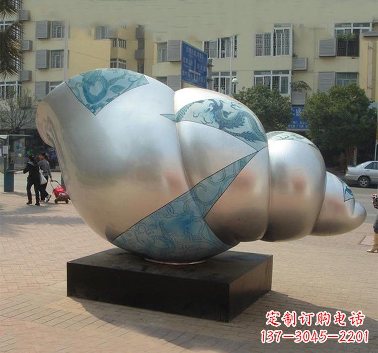 威海不锈钢海螺雕塑——给小区增添美的魅力
