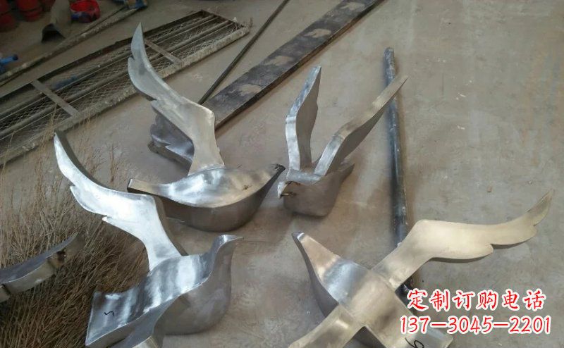 威海精美的不锈钢小型鸽子雕塑