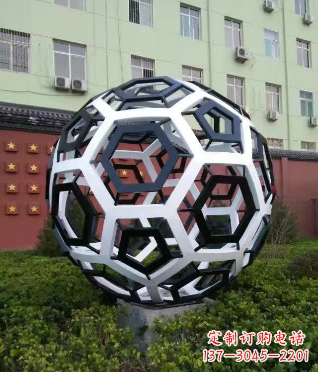 威海不锈钢足球雕塑缔造校园新风貌