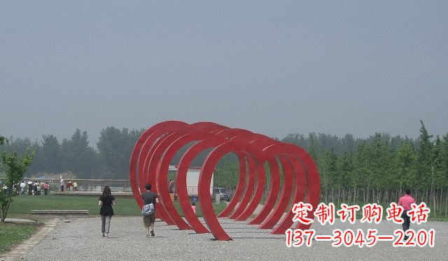 威海不锈钢心形拱门雕塑美丽而神圣