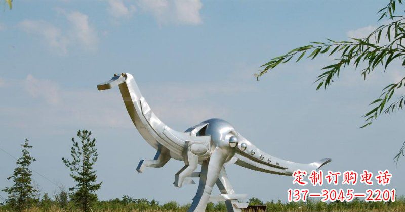 威海不锈钢鸭嘴龙雕塑传递自然之美