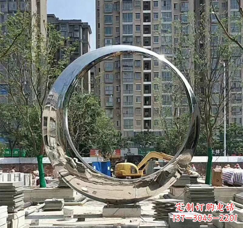 威海不锈钢艺术圆环雕塑——艺术的精粹