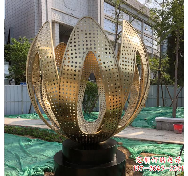 威海不锈钢拱门雕塑以艺术之美装点园林