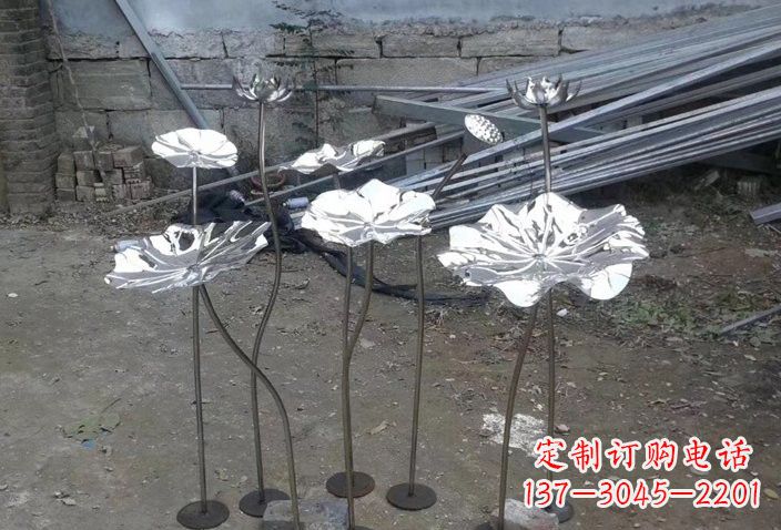 威海不锈钢荷叶雕塑给园林增添美感