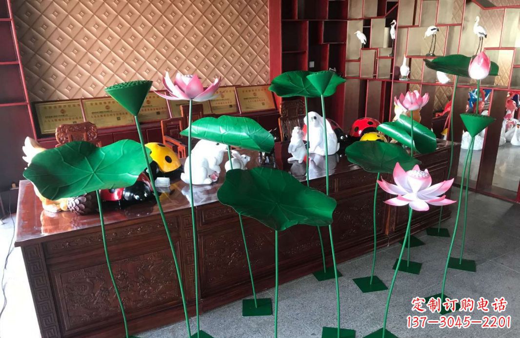 威海精美不锈钢荷叶雕塑
