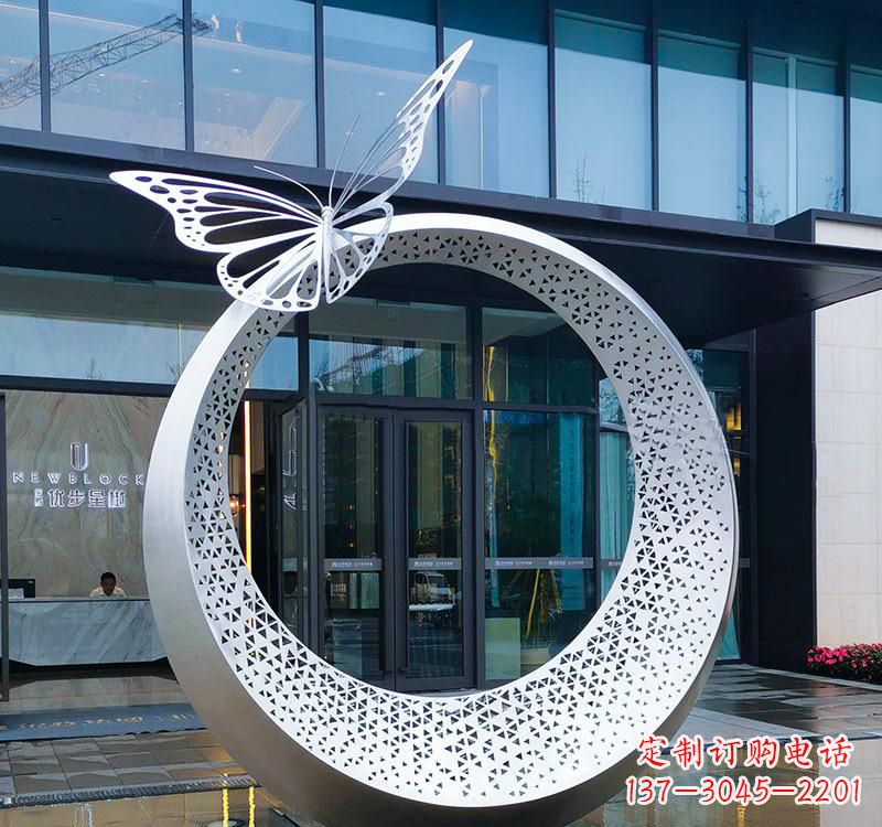 威海不锈钢园林戒指雕塑