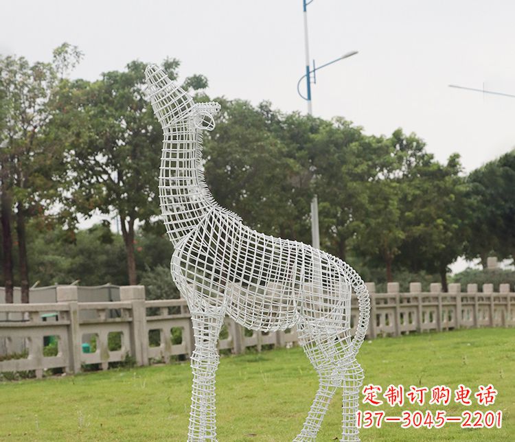 威海不锈钢长颈鹿雕塑——艺术精美的象征
