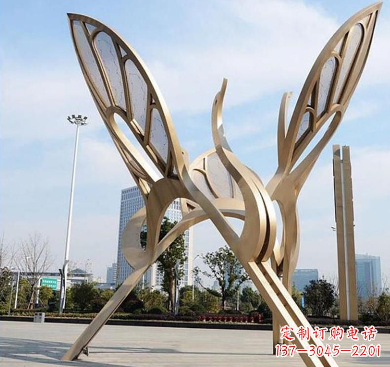 威海不锈钢园林仙鹤雕塑传承传统艺术精髓
