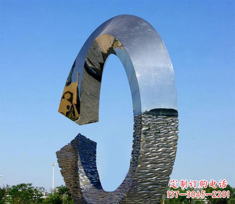 威海环绕着美好的景观雕塑