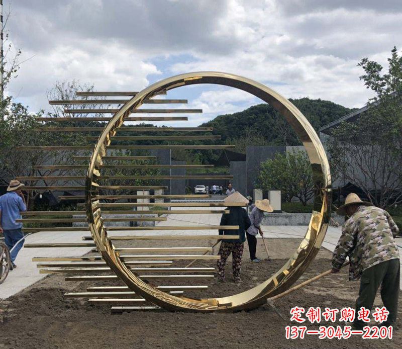 威海不锈钢圆环艺术雕塑——极致精湛的艺术美学