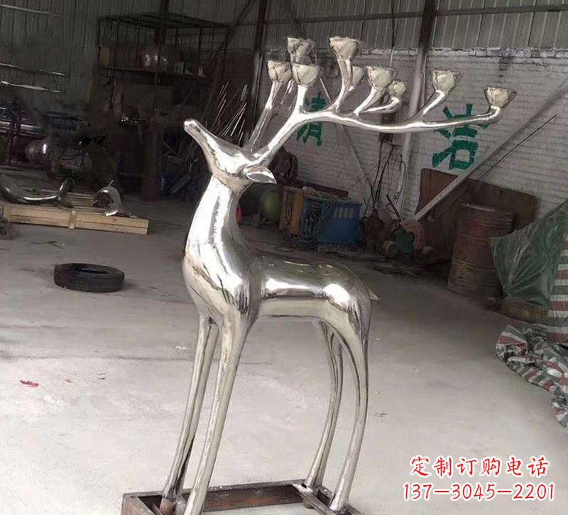 威海精美梅花鹿雕塑——点亮不锈钢烛台
