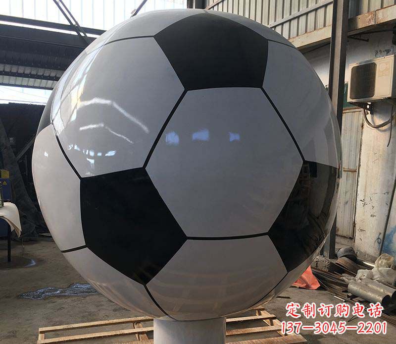 威海不锈钢足球雕塑精美的艺术品