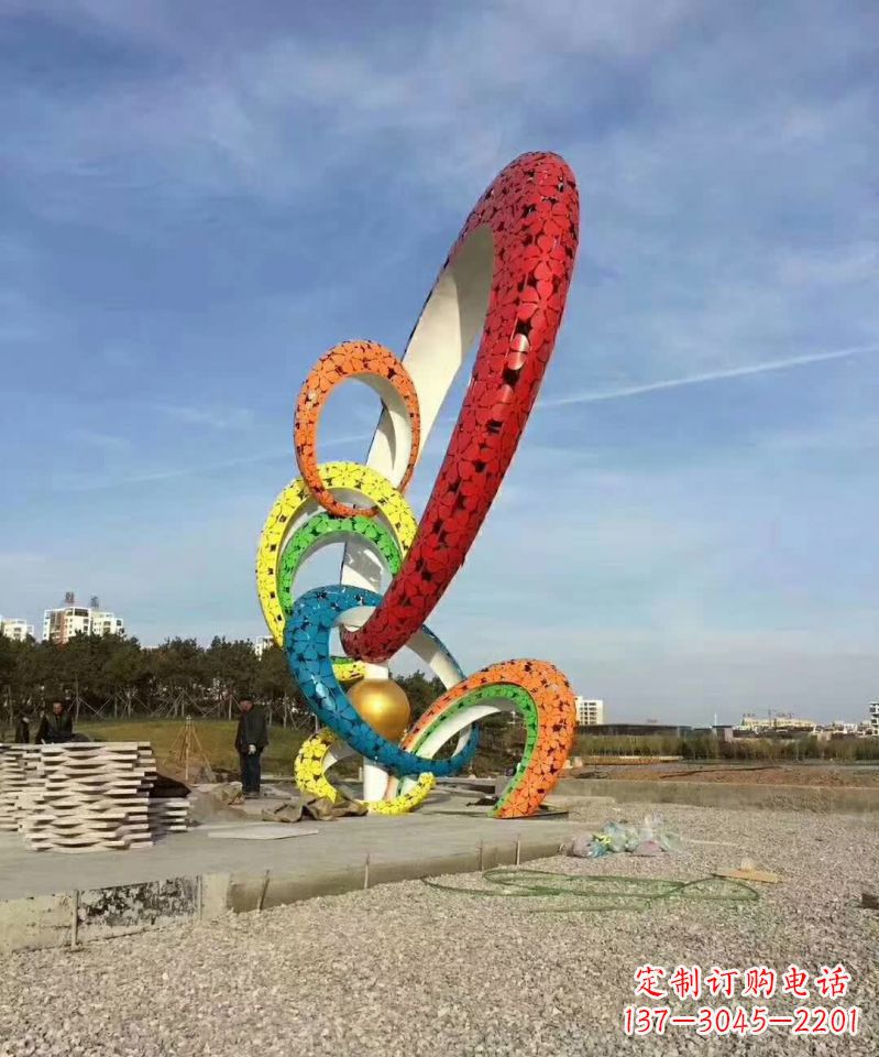 威海彩色不锈钢圆环雕塑极致美学之精品