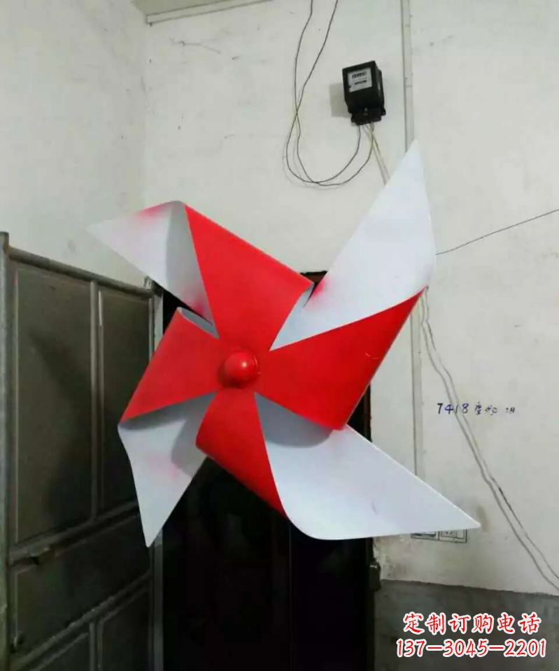 威海彩色不锈钢风车雕塑