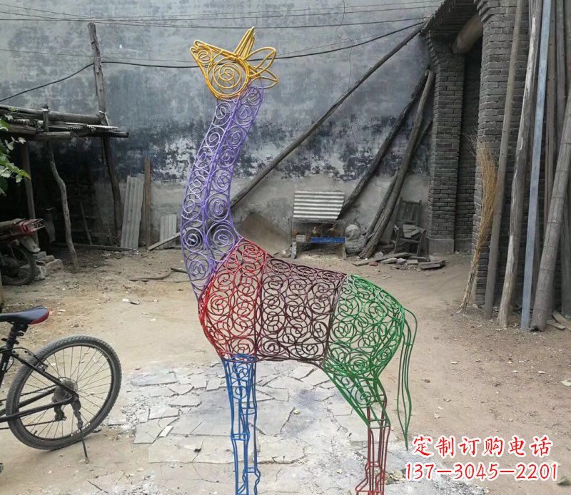威海彩色不锈钢镂空梅花鹿公园动物雕塑
