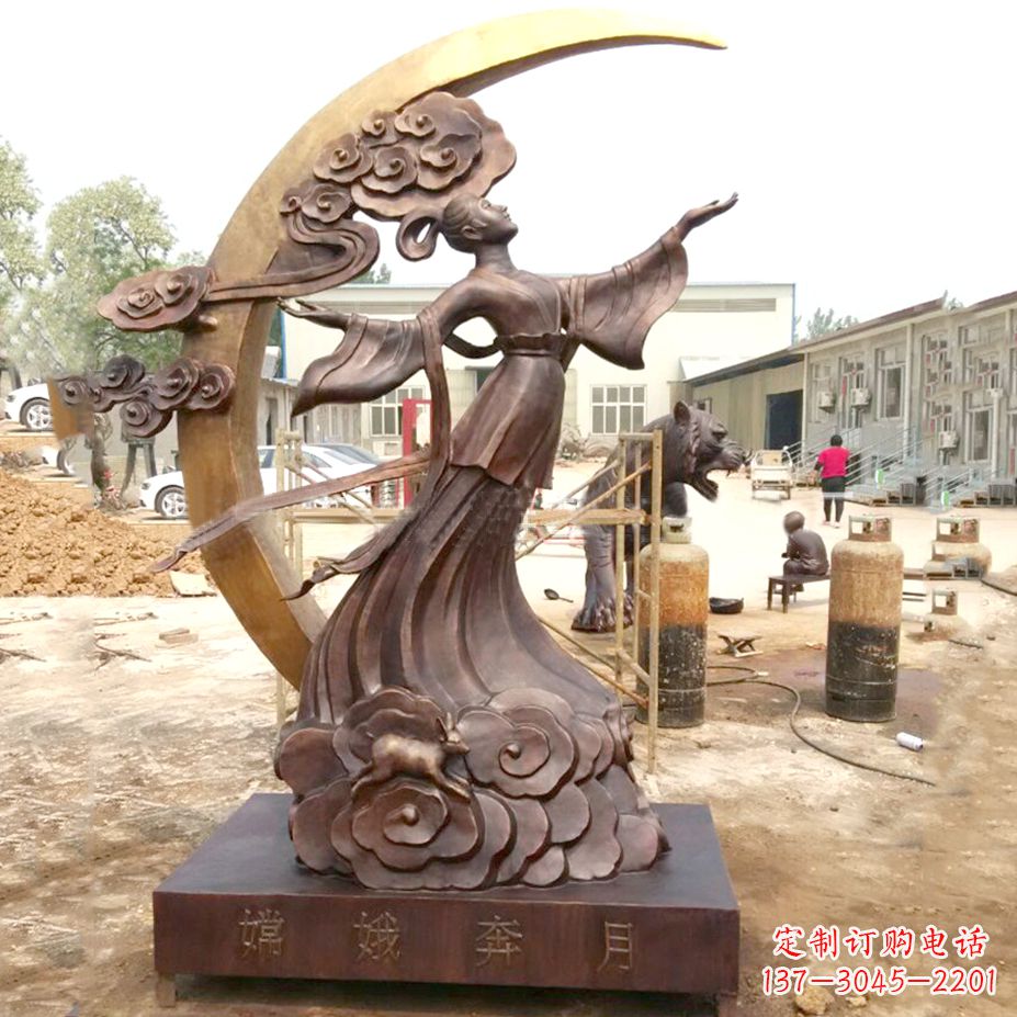 威海绚丽嫦娥-神话中的上古美女雕像