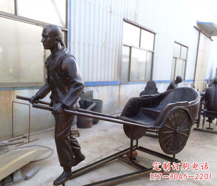 威海青铜车夫雕塑致敬车夫的贡献
