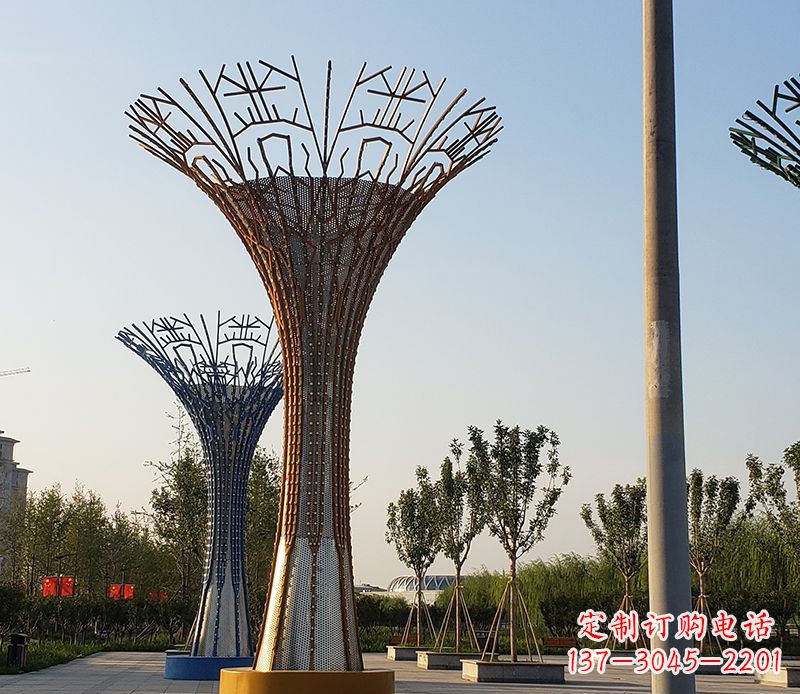 威海城市景观的点缀——不锈钢树叶雕塑
