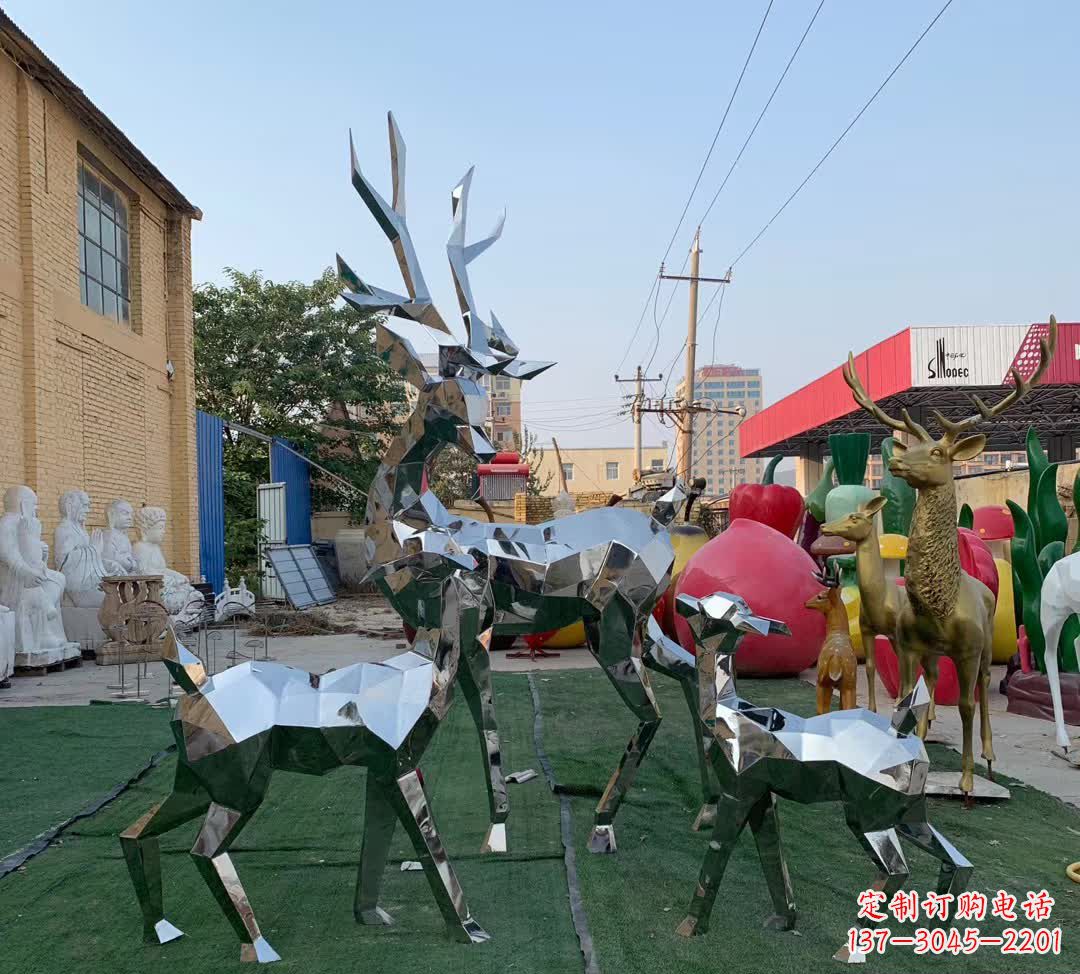 威海梅花鹿雕塑一种独特的城市装饰
