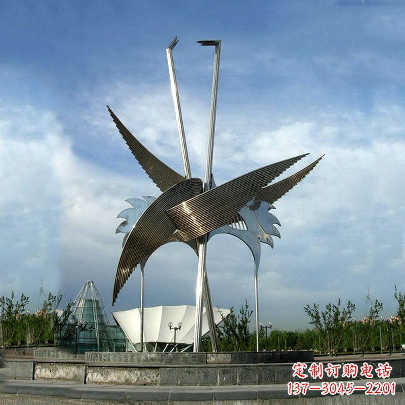 威海城市广场精美仙鹤雕塑