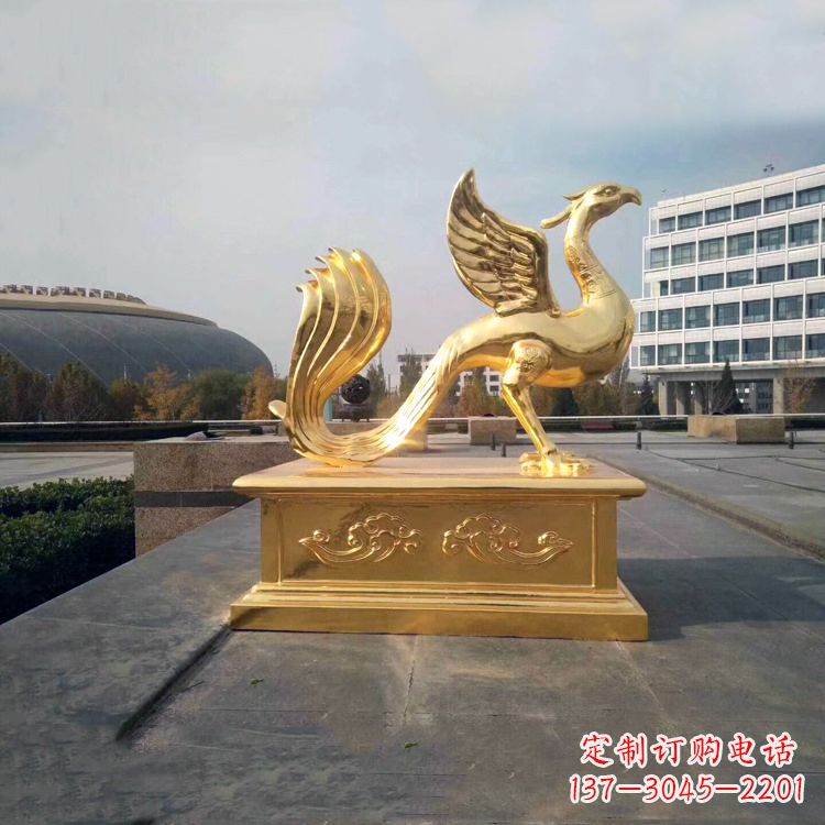 威海城市广场的朱雀雕塑