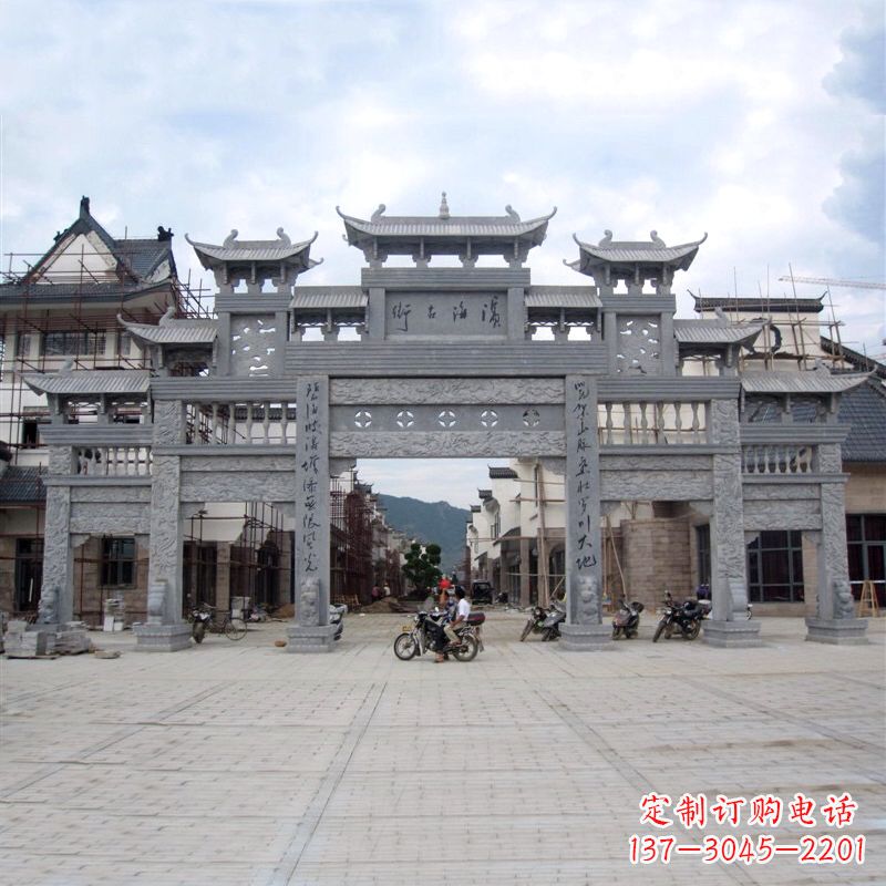 威海五门石雕牌坊传承中国古典雕塑文化