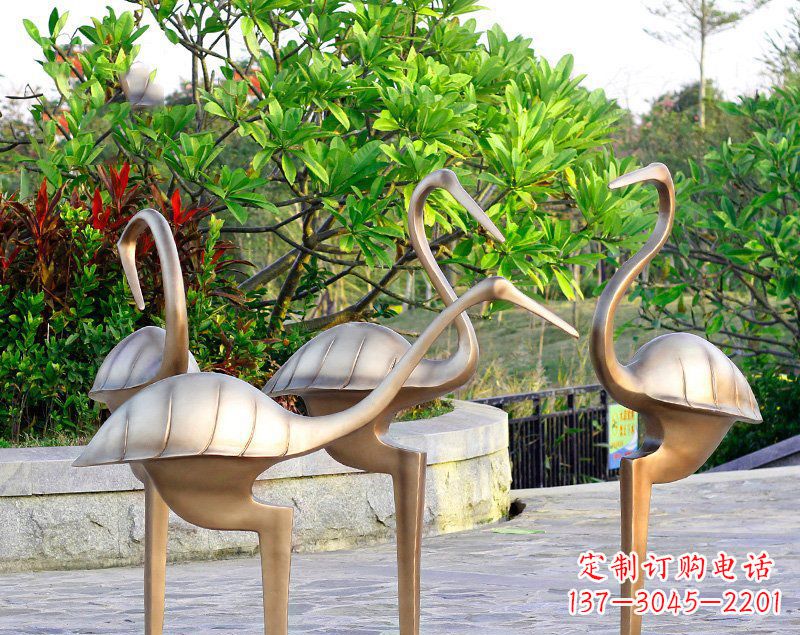 威海丹顶鹤雕塑传承悠久的中国传统艺术