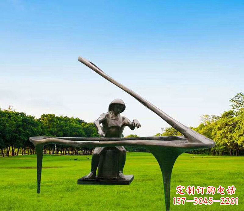 威海钢琴之音铸成雕塑