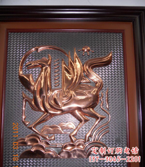 威海抽象飞马锻铜浮雕