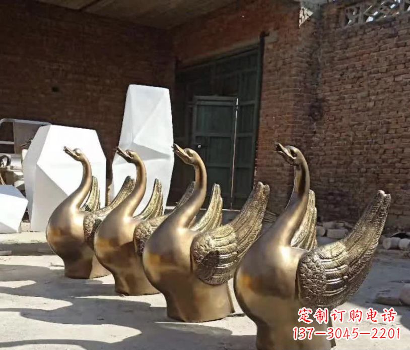 威海抽象广场天鹅铜雕