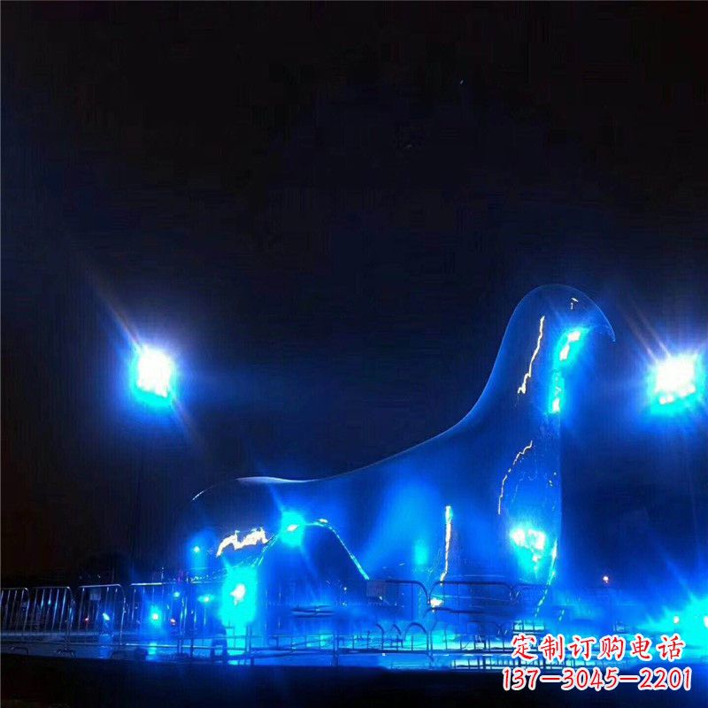 威海鸽子雕塑彰显夜景灯光之美