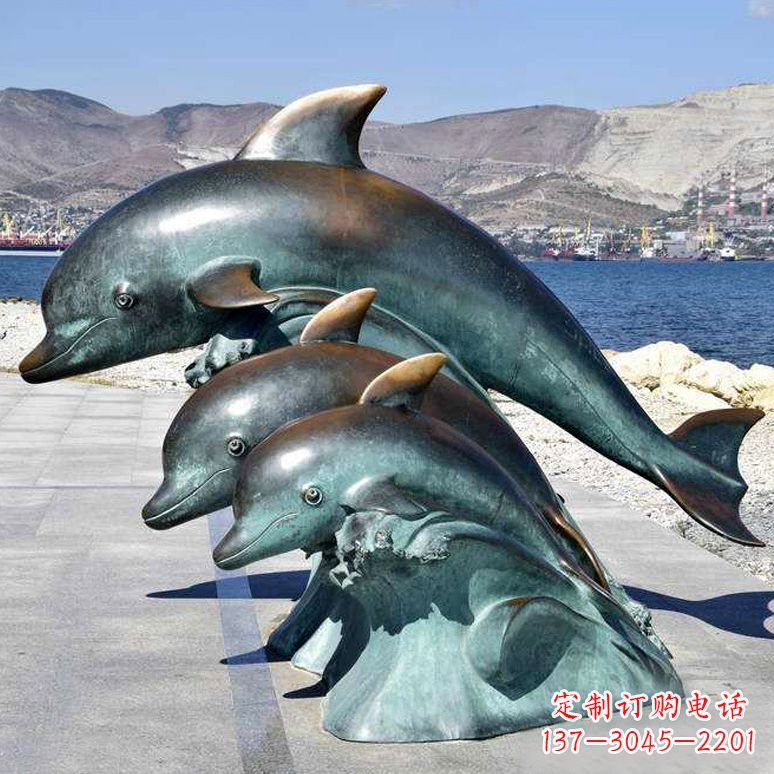 威海纯铜海豚动物雕塑