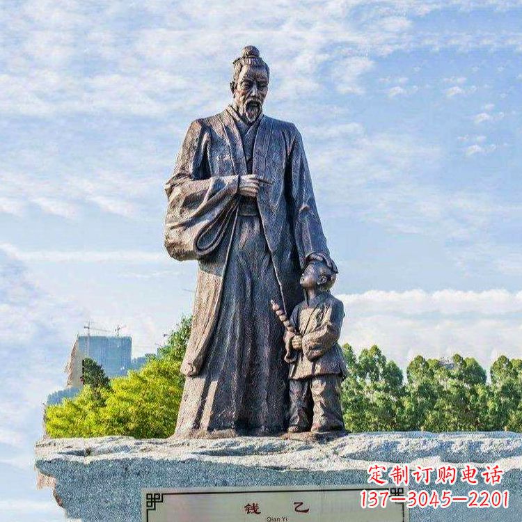 威海纯铜钱乙雕像传承历史的象征