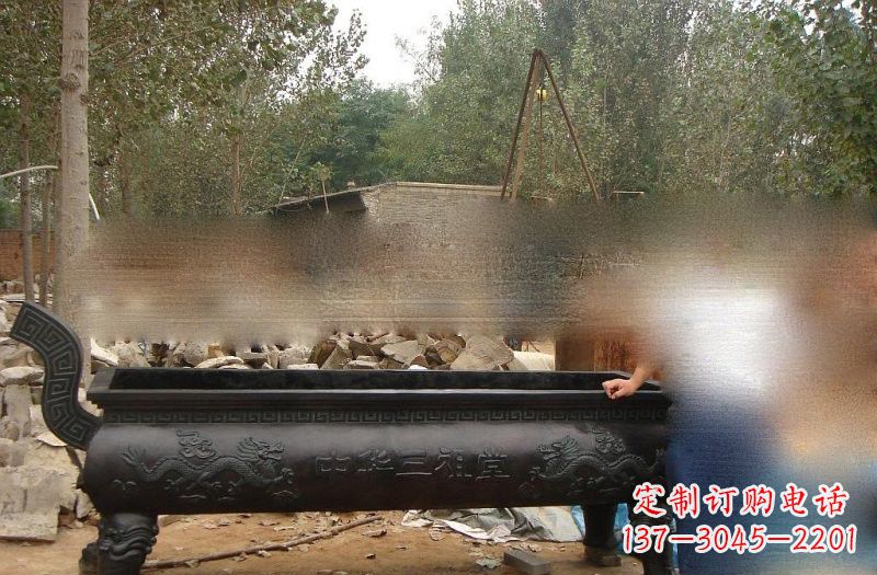 威海祠堂方形香炉铜雕精美绝伦