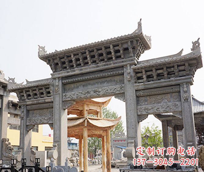 威海村庄大理石三门牌坊石雕